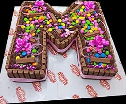 A letter cakes design Zeppoli has made